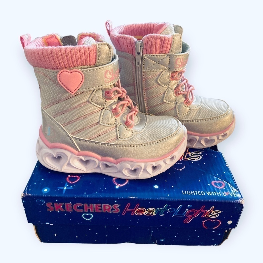 Skechers Toddler Girls Heart Chaser Gray Light Up Winter Boots Shoes Size 6T